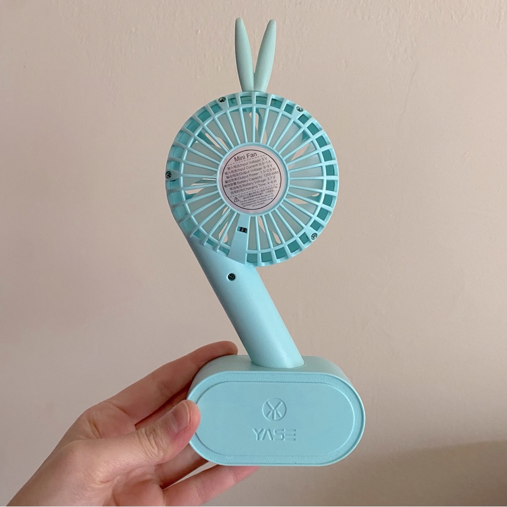 Kawaii Bunny Portable, Rechargeable Mini Fan with Standing Base - Picture 4 of 5